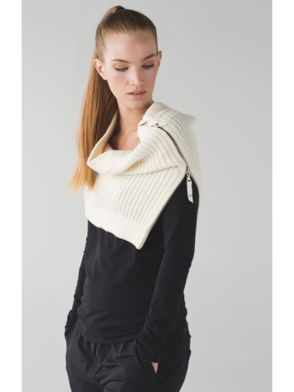 Lululemon Falling Freely Neck Warmer 100% Merino Wool Winter Chunky Knit Cream
